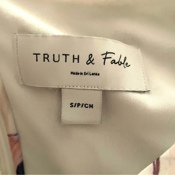 Truth & Fable White Floral Print Shift Dress with Sheer Tie Sleeves Size Small - Picture 2 of 9